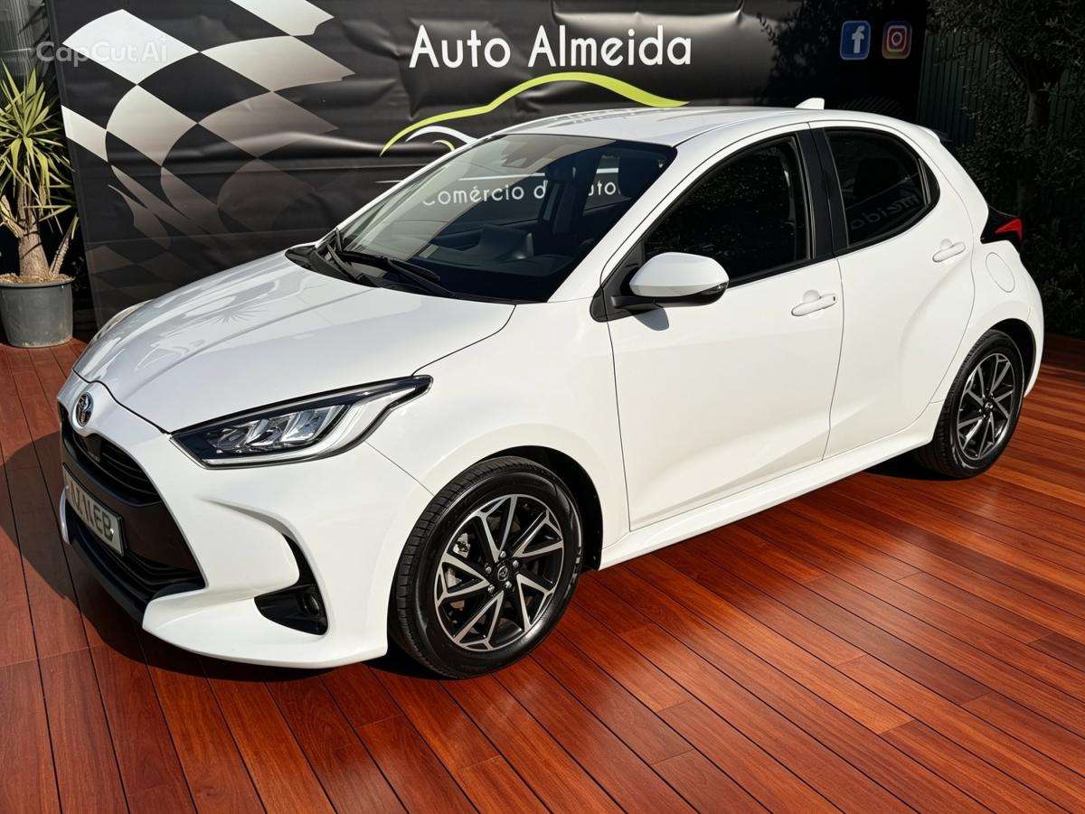 toyota-yaris-2022-hibrido-a-gasolina-1490cc