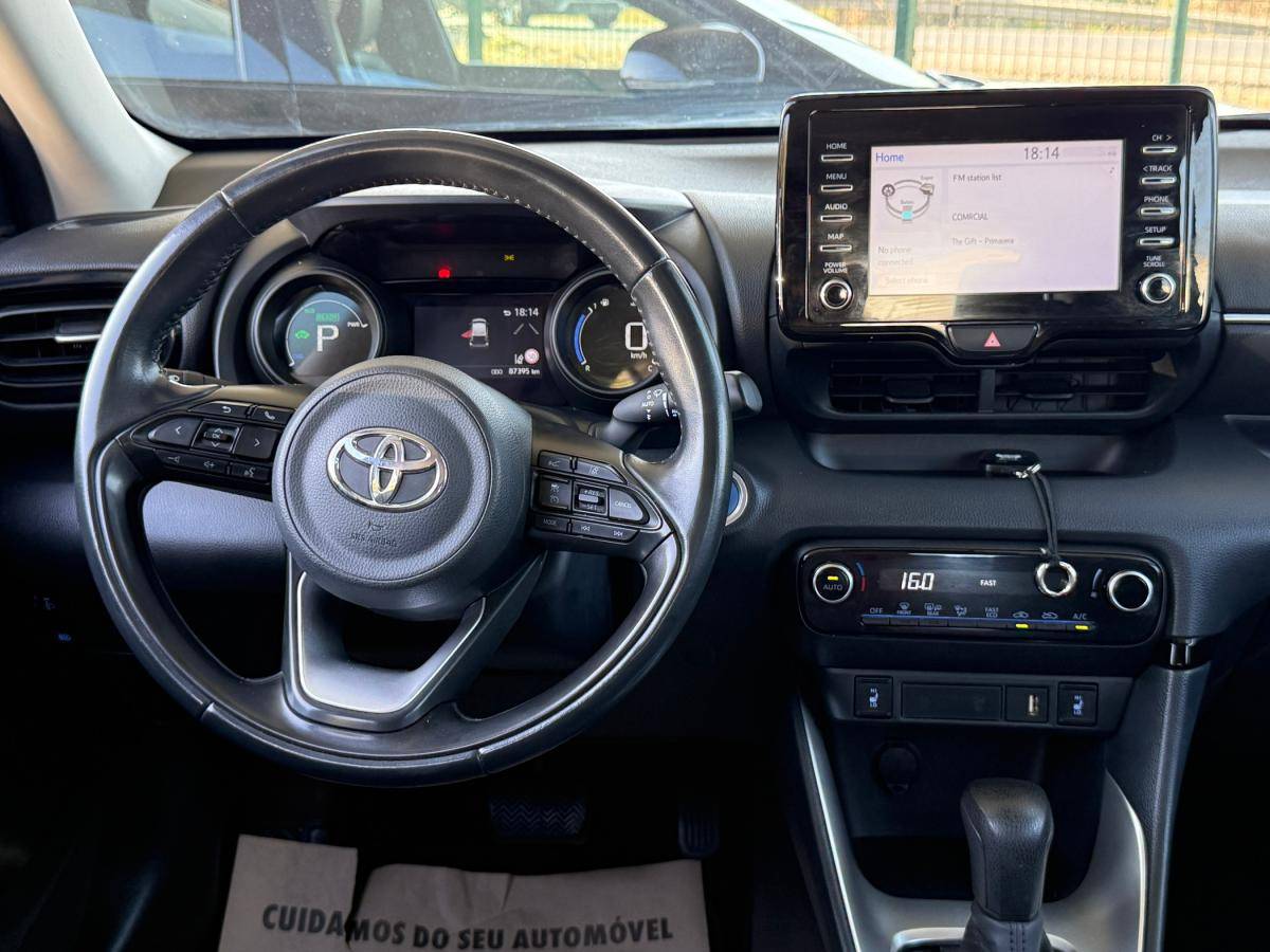 toyota-yaris-2022-hibrido-a-gasolina-1490cc
