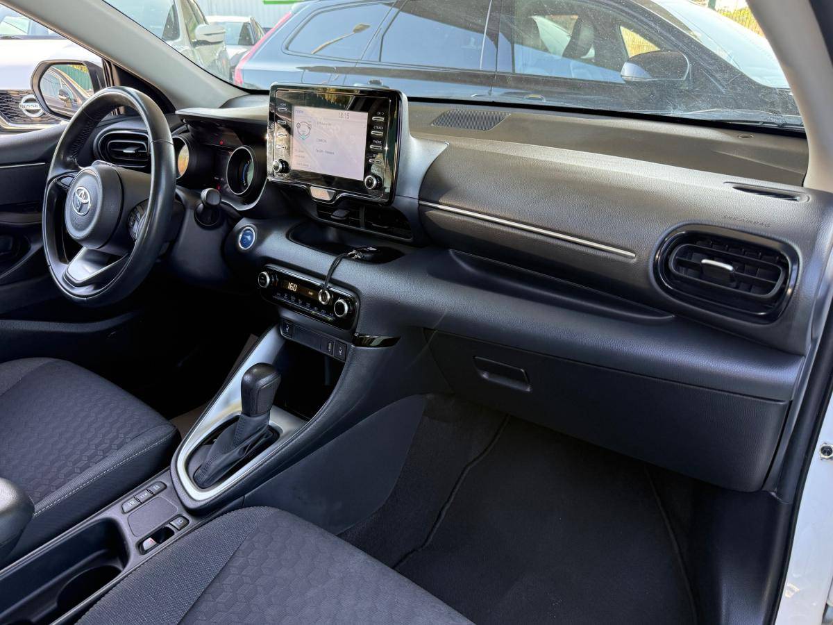 toyota-yaris-2022-hibrido-a-gasolina-1490cc