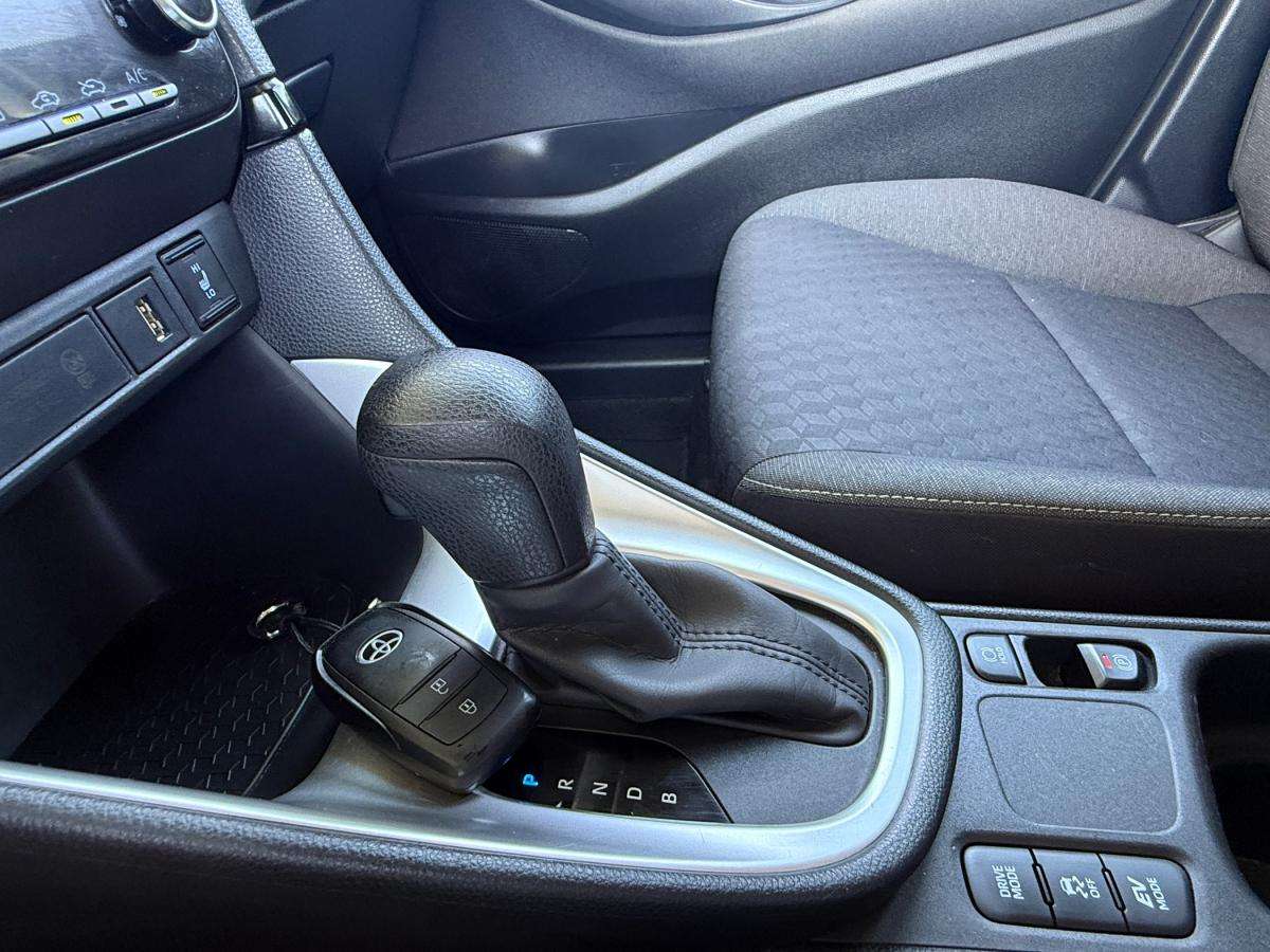 toyota-yaris-2022-hibrido-a-gasolina-1490cc
