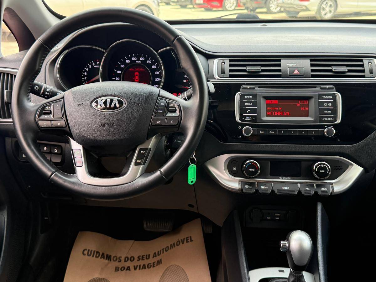 kia-rio-2017-gasolina-1396cc