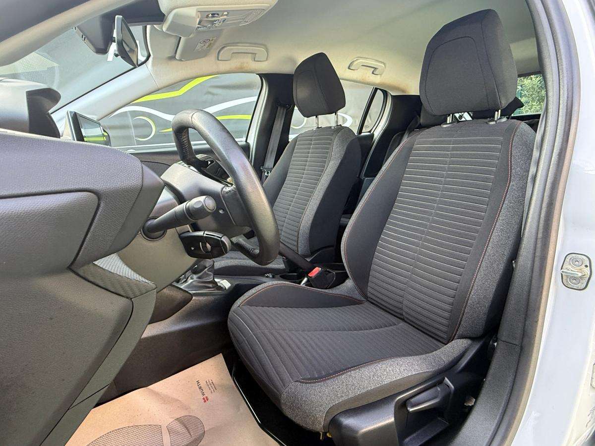 peugeot-208-2023-diesel-1499cc