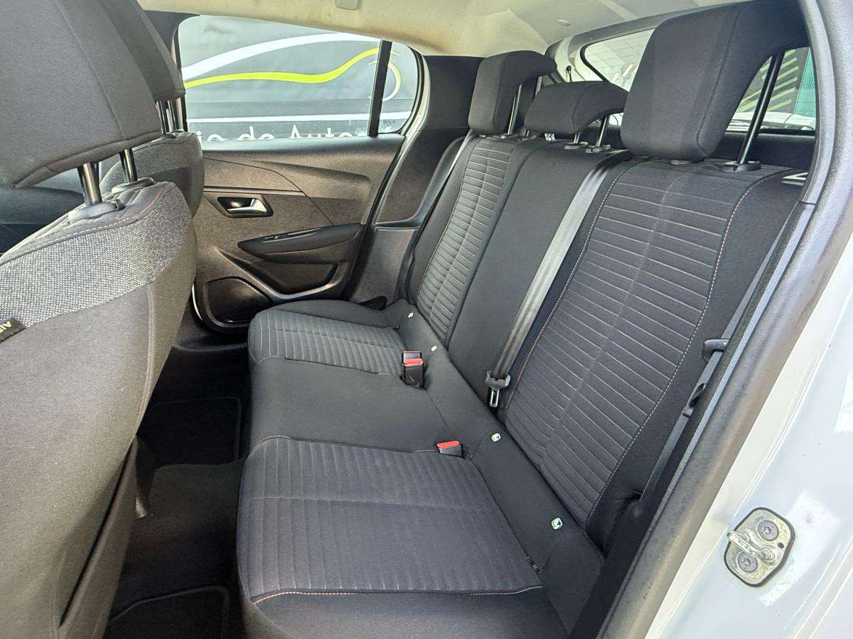 peugeot-208-2023-diesel-1499cc