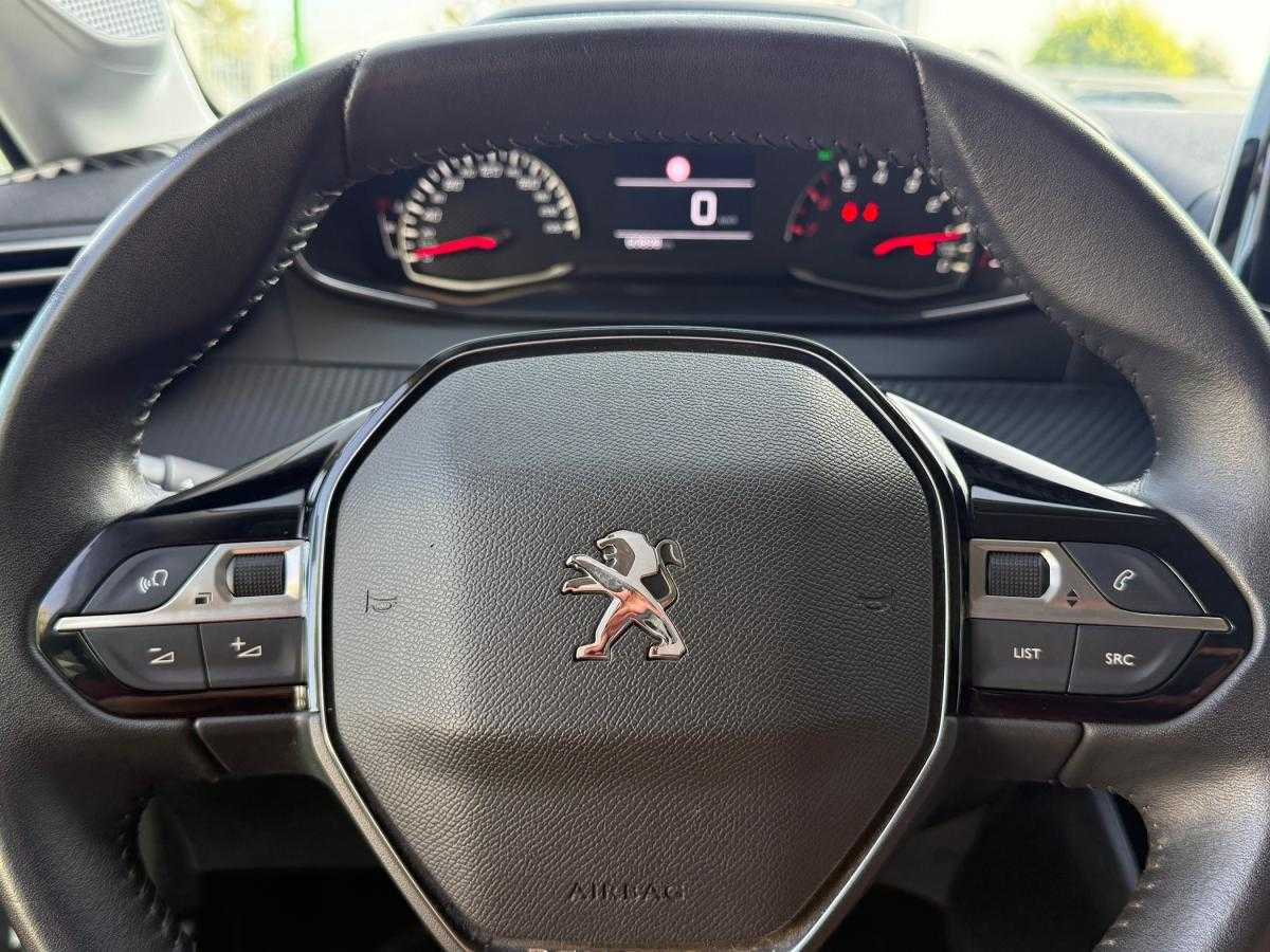 peugeot-208-2023-diesel-1499cc