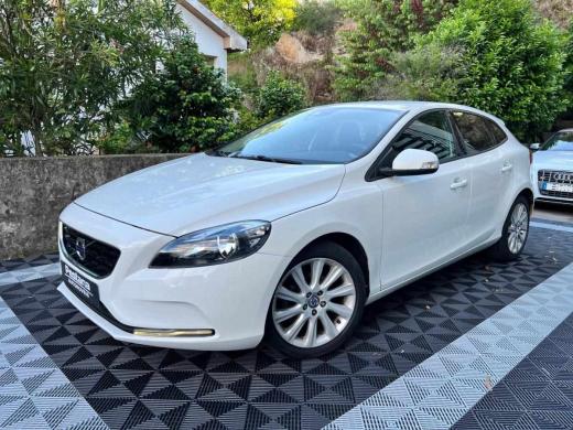 volvo-v40-d2-2013-diesel-1560cc