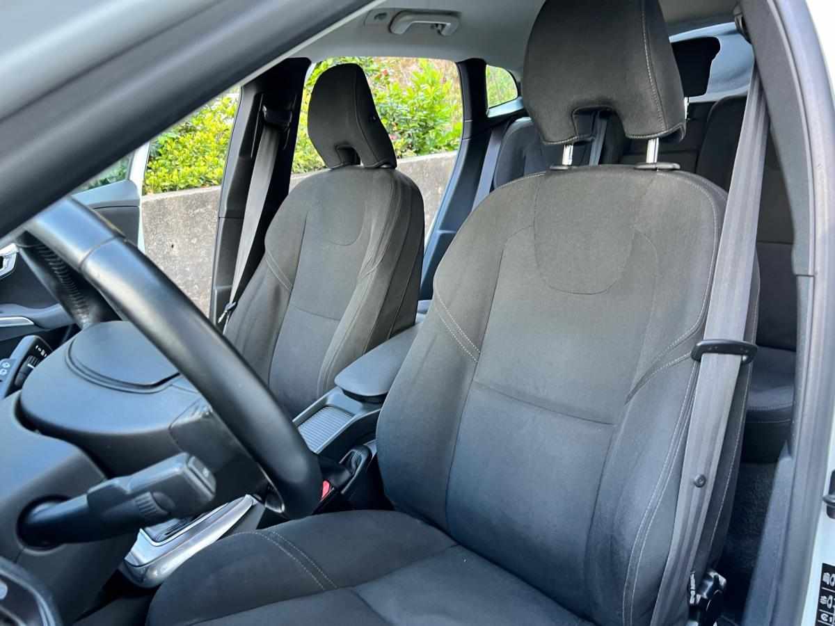 volvo-v40-d2-2013-diesel-1560cc