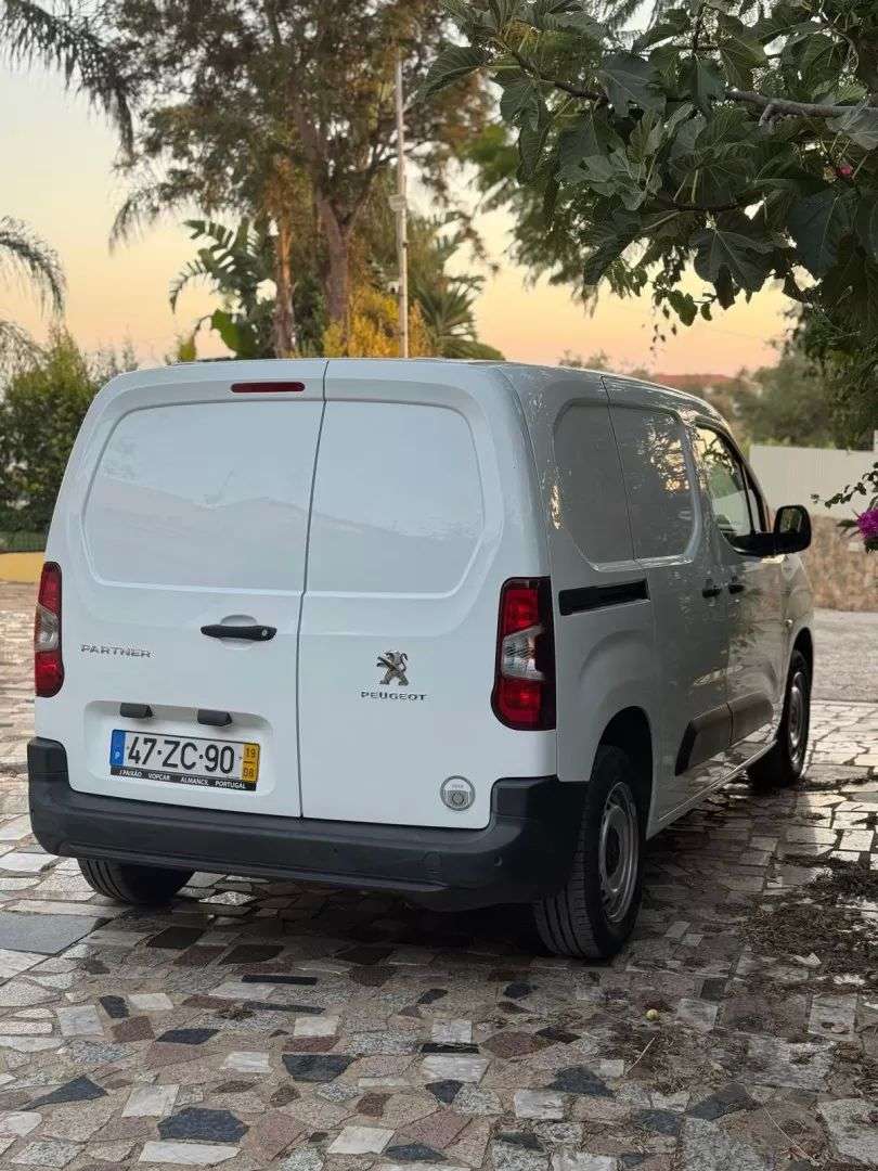 peugeot-partner-2019-diesel-1560cc