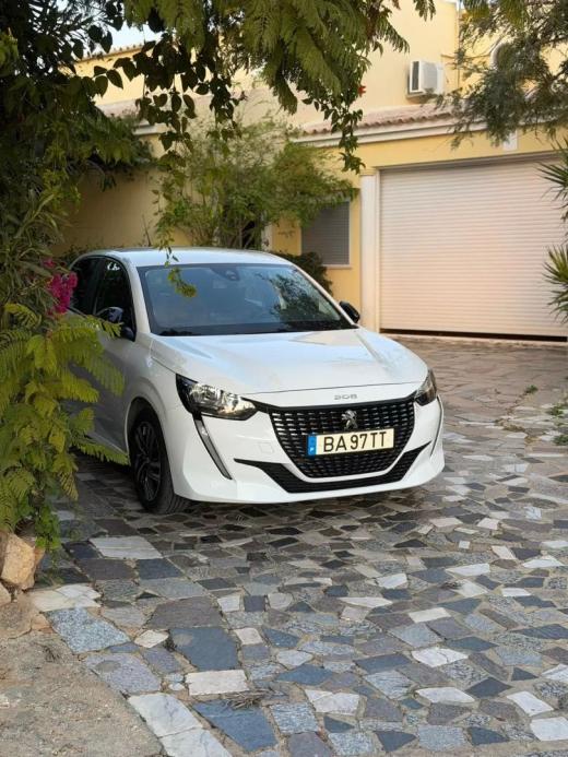 peugeot-208-2023-gasolina-1199cc