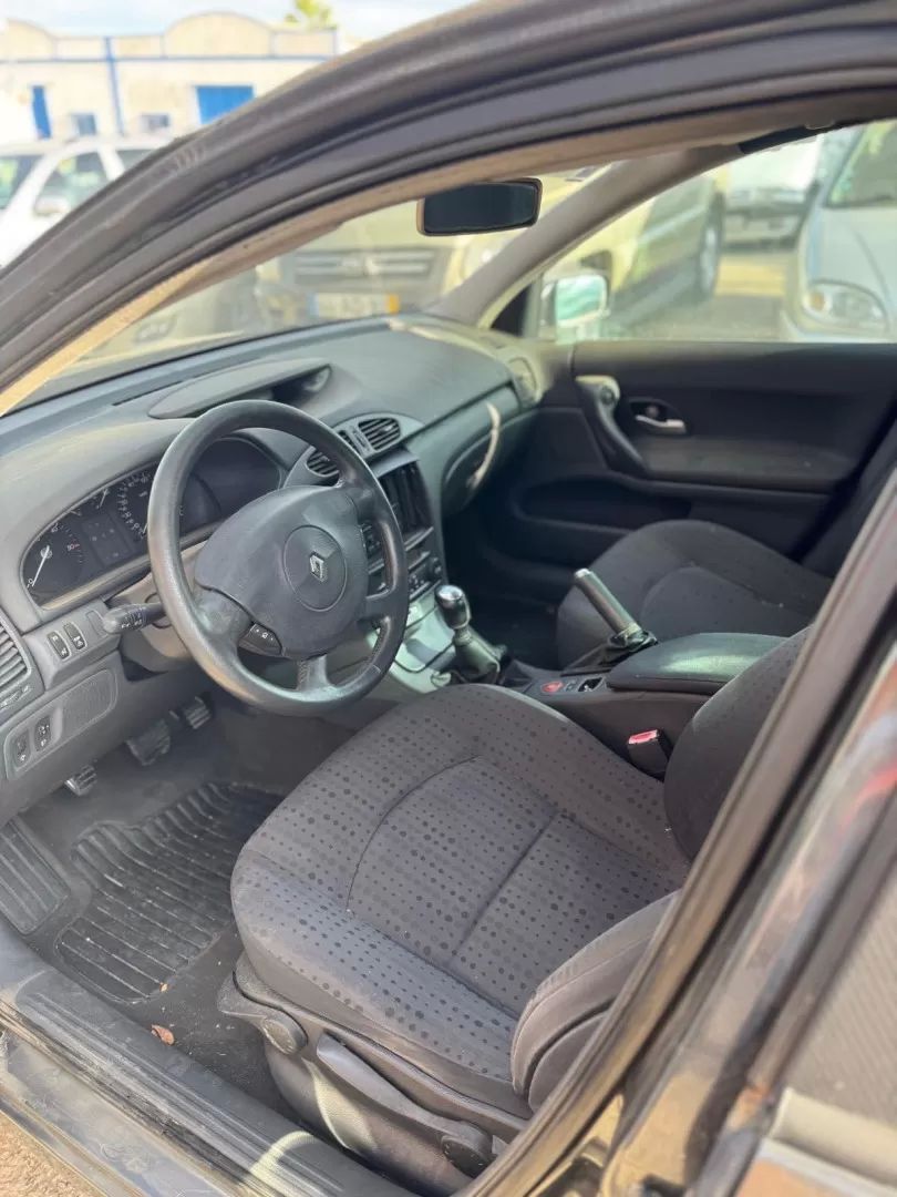 renault-laguna-2004-diesel-1870cc