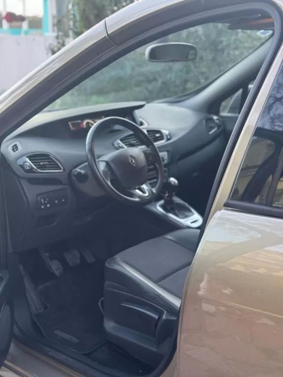 renault-grand-scenic-2015-diesel-1461cc