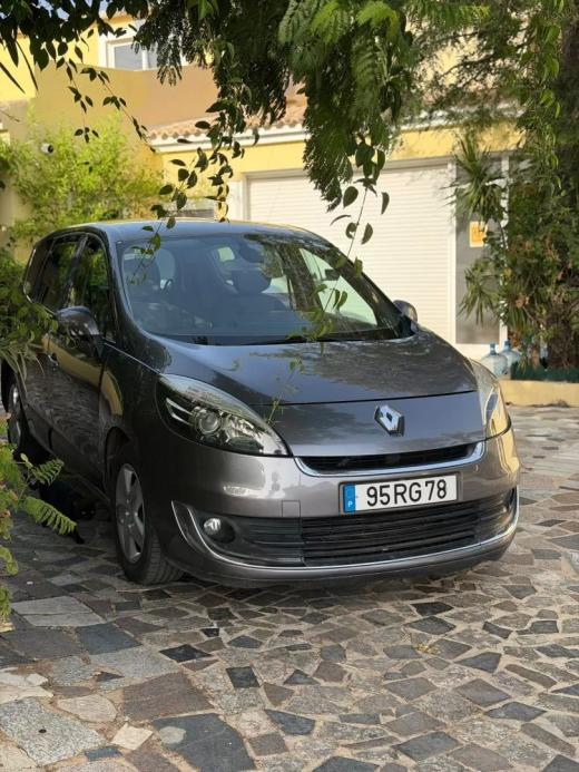 renault-scenic-2012-diesel-1461cc