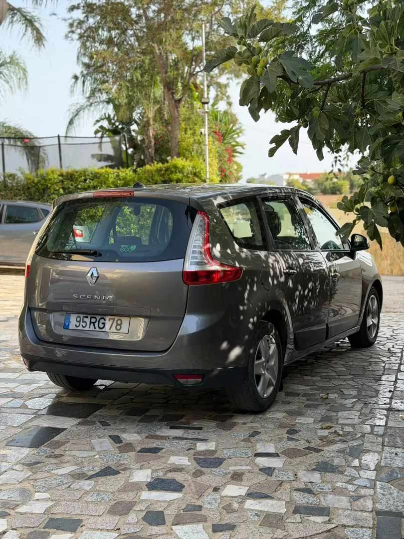 renault-scenic-2012-diesel-1461cc