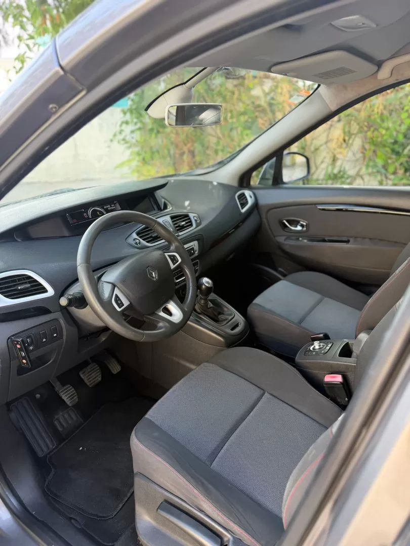 renault-scenic-2012-diesel-1461cc
