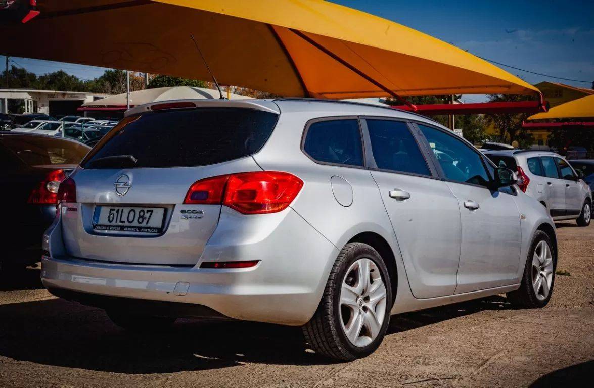opel-astra-2011-diesel-1248cc