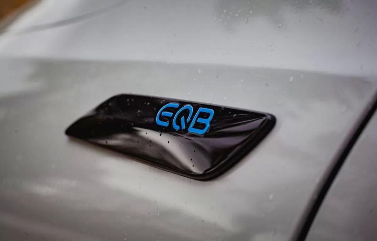mercedes-benz-eqb-2022-eletrico-200cc