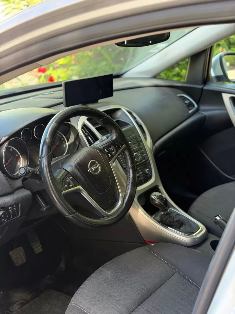 opel-astra-2010-diesel-1248cc