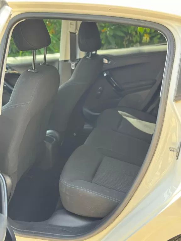 peugeot-208-2019-gasolina-1199cc