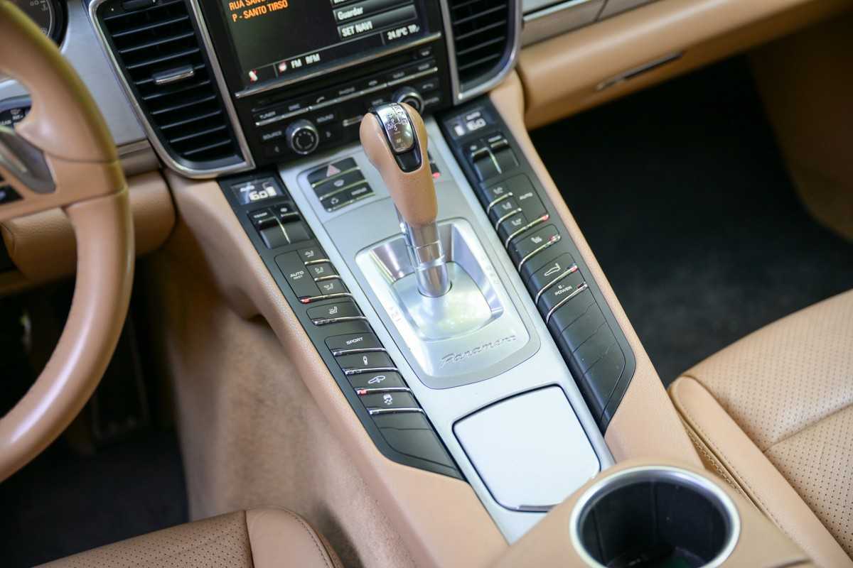 porsche-panamera-2011-hibrido-a-gasolina-2995cc