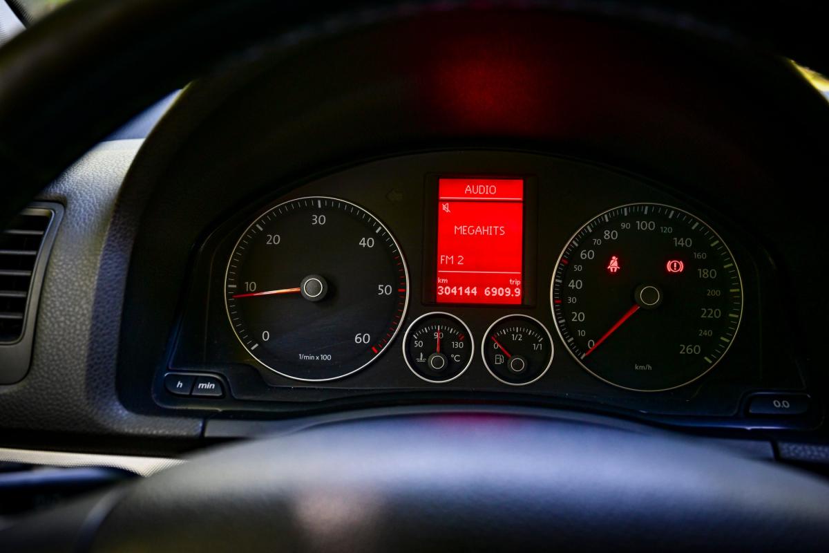 volkswagen-golf-variant-2008-diesel-1968cc