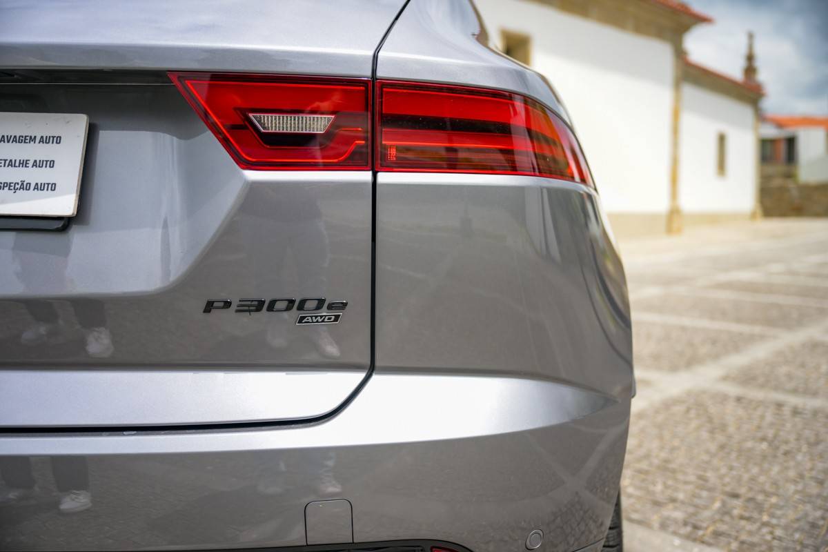 jaguar-e-pace-2023-hibrido-a-gasolina-1498cc