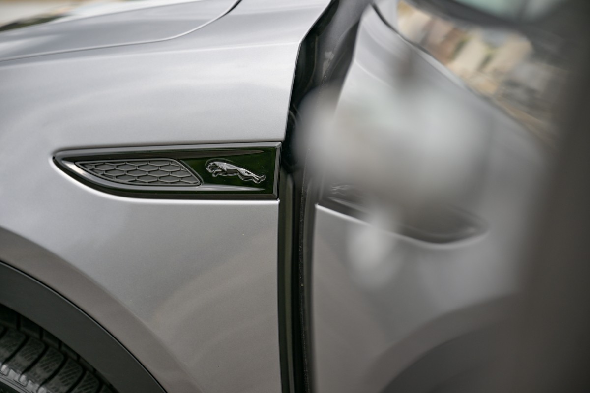 jaguar-e-pace-2023-hibrido-a-gasolina-1498cc