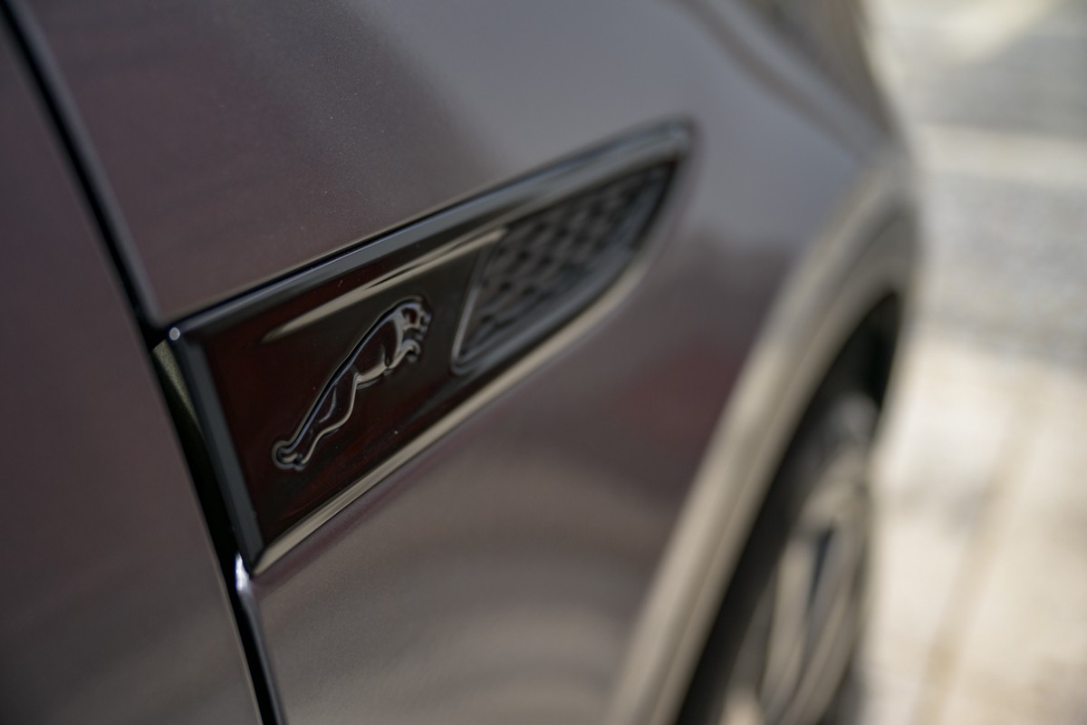 jaguar-e-pace-2023-hibrido-a-gasolina-1498cc