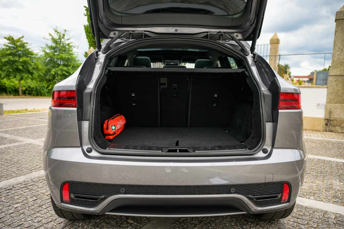 jaguar-e-pace-2023-hibrido-a-gasolina-1498cc