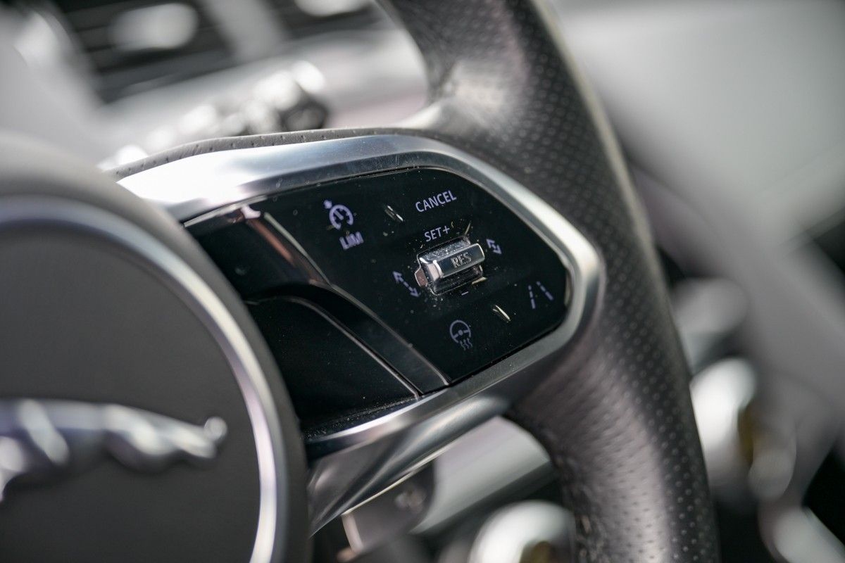 jaguar-e-pace-2023-hibrido-a-gasolina-1498cc