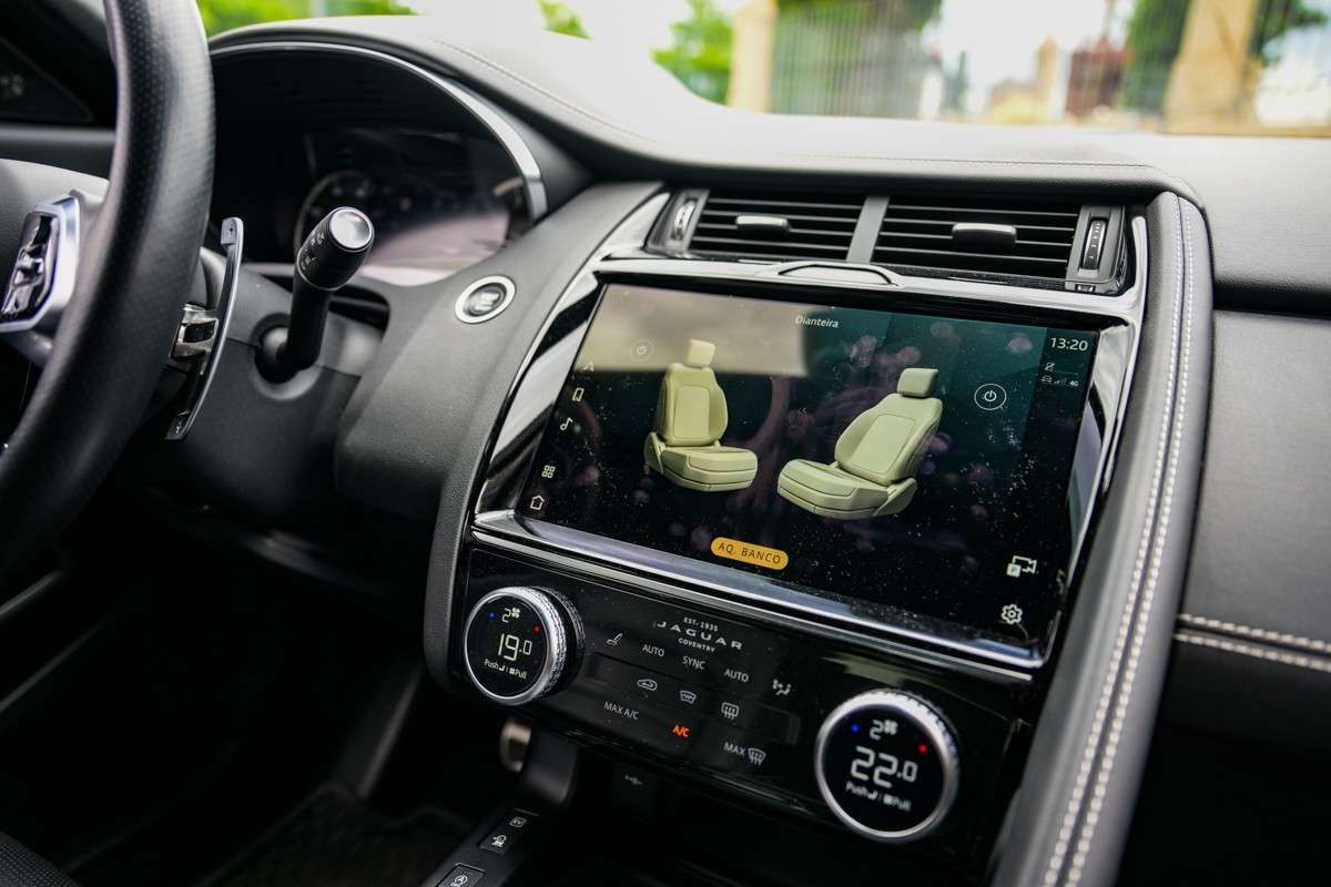 jaguar-e-pace-2023-hibrido-a-gasolina-1498cc