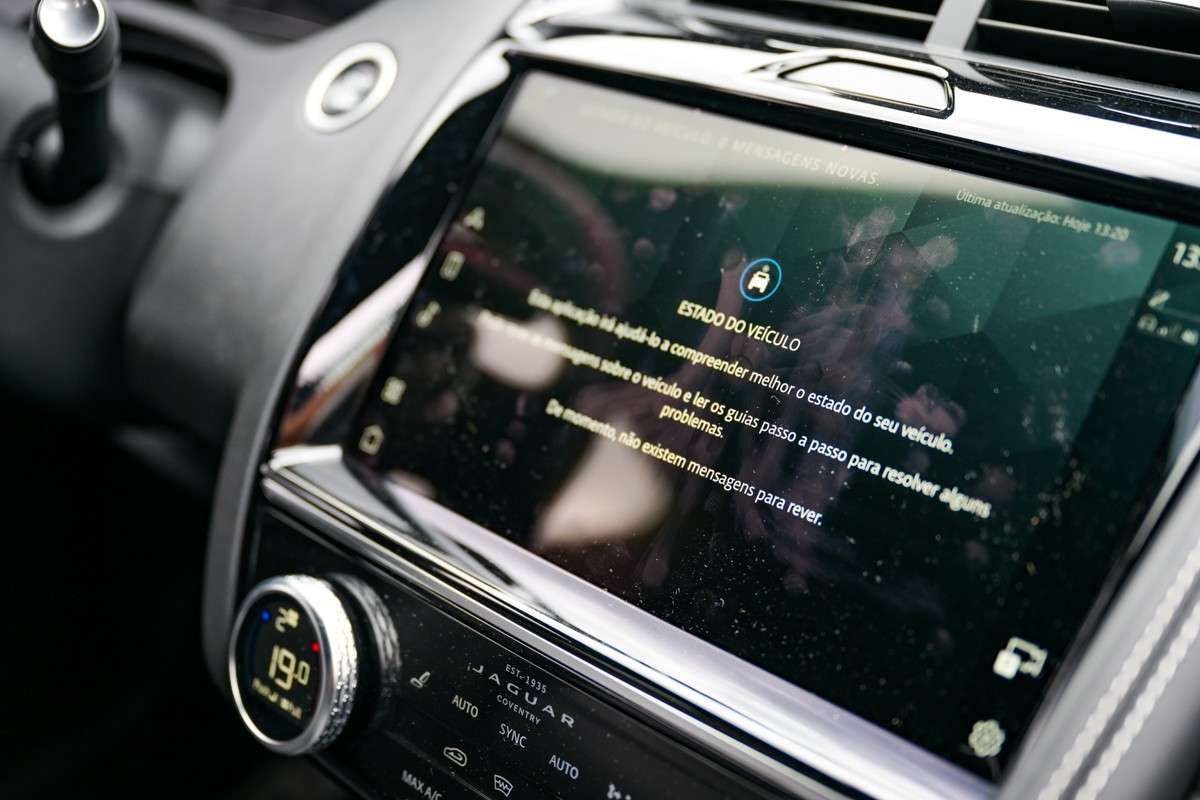 jaguar-e-pace-2023-hibrido-a-gasolina-1498cc