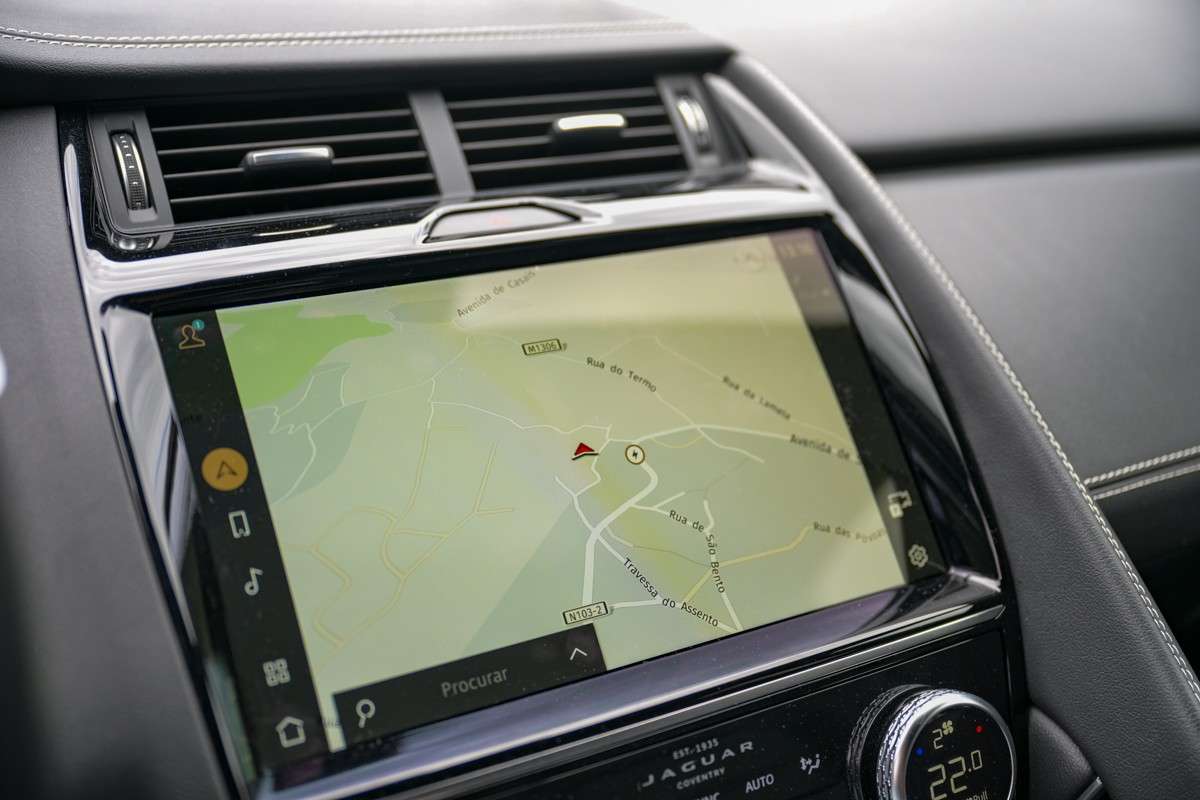 jaguar-e-pace-2023-hibrido-a-gasolina-1498cc