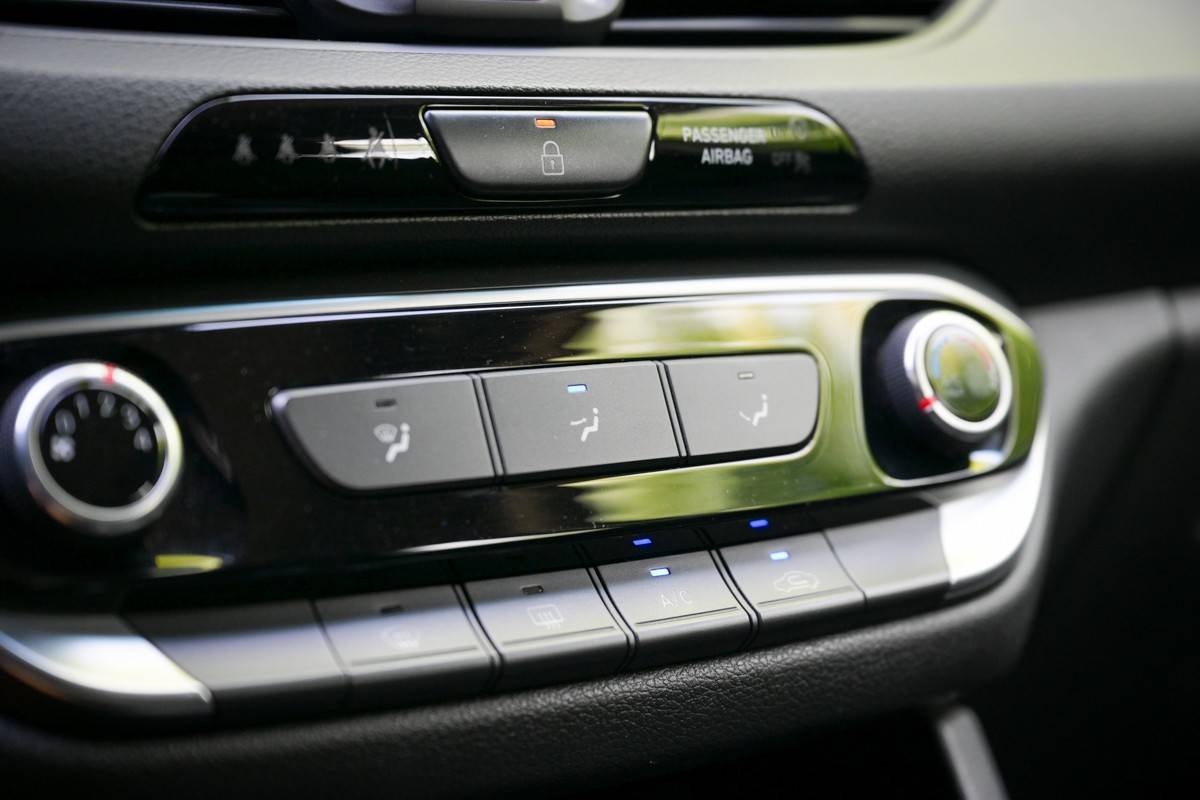 hyundai-i30-2019-diesel-1598cc