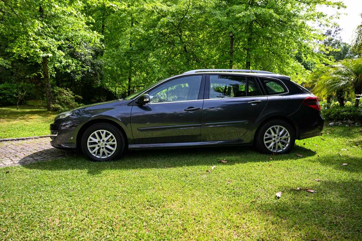 renault-laguna-break-2014-diesel-1995cc