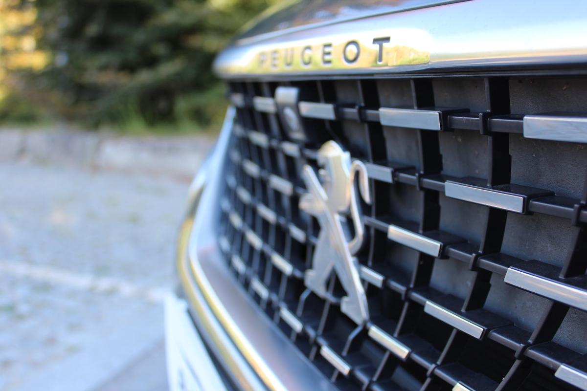peugeot-3008-2019-diesel-1499cc