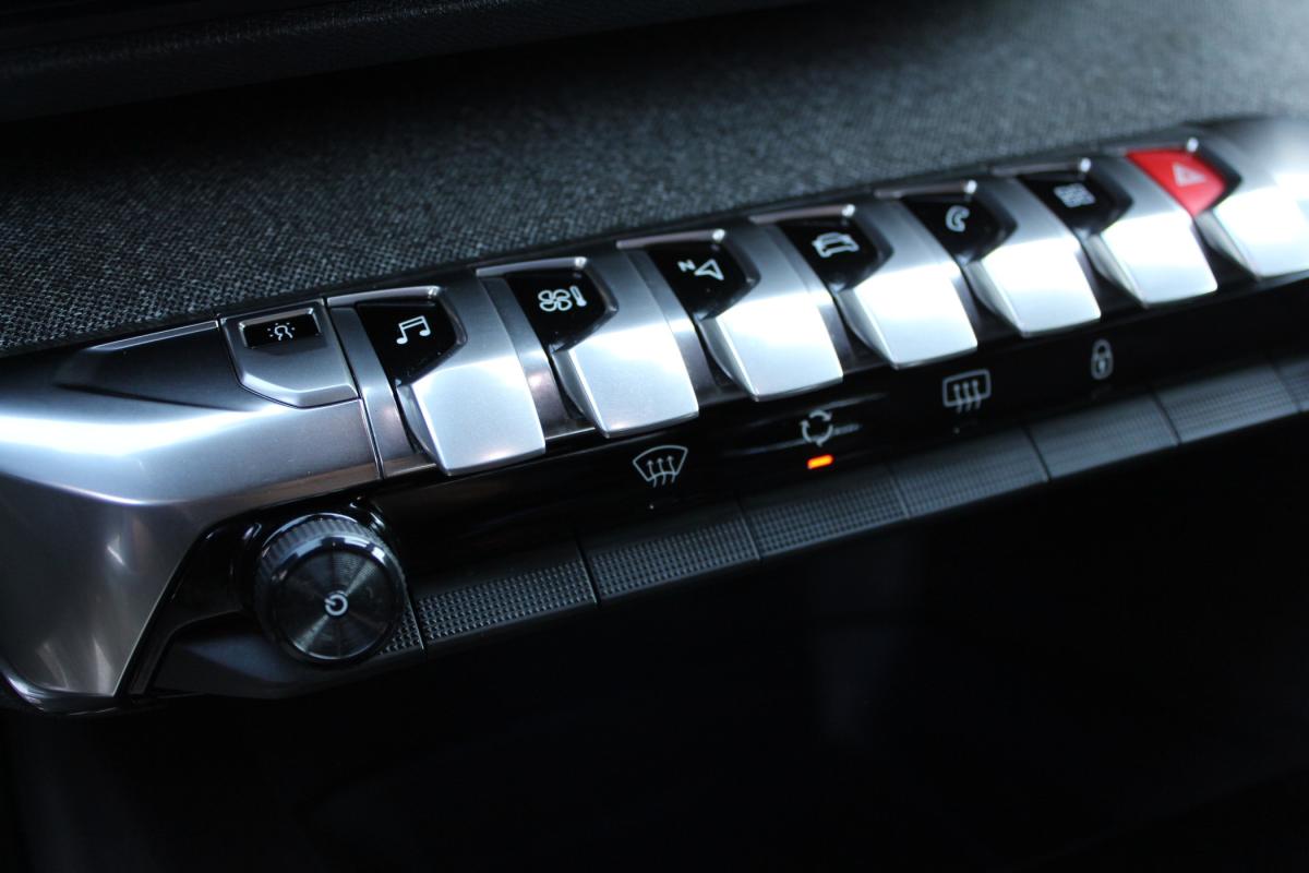 peugeot-3008-2019-diesel-1499cc