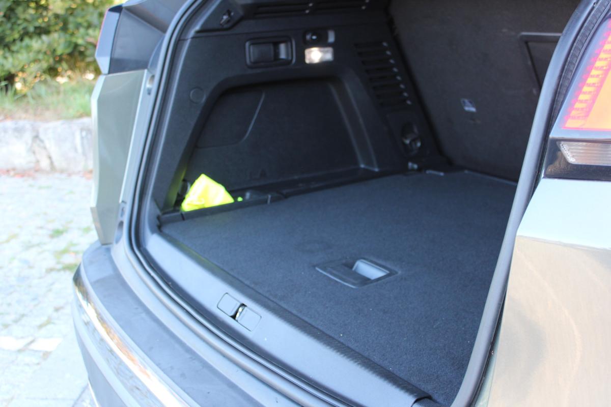 peugeot-3008-2019-diesel-1499cc