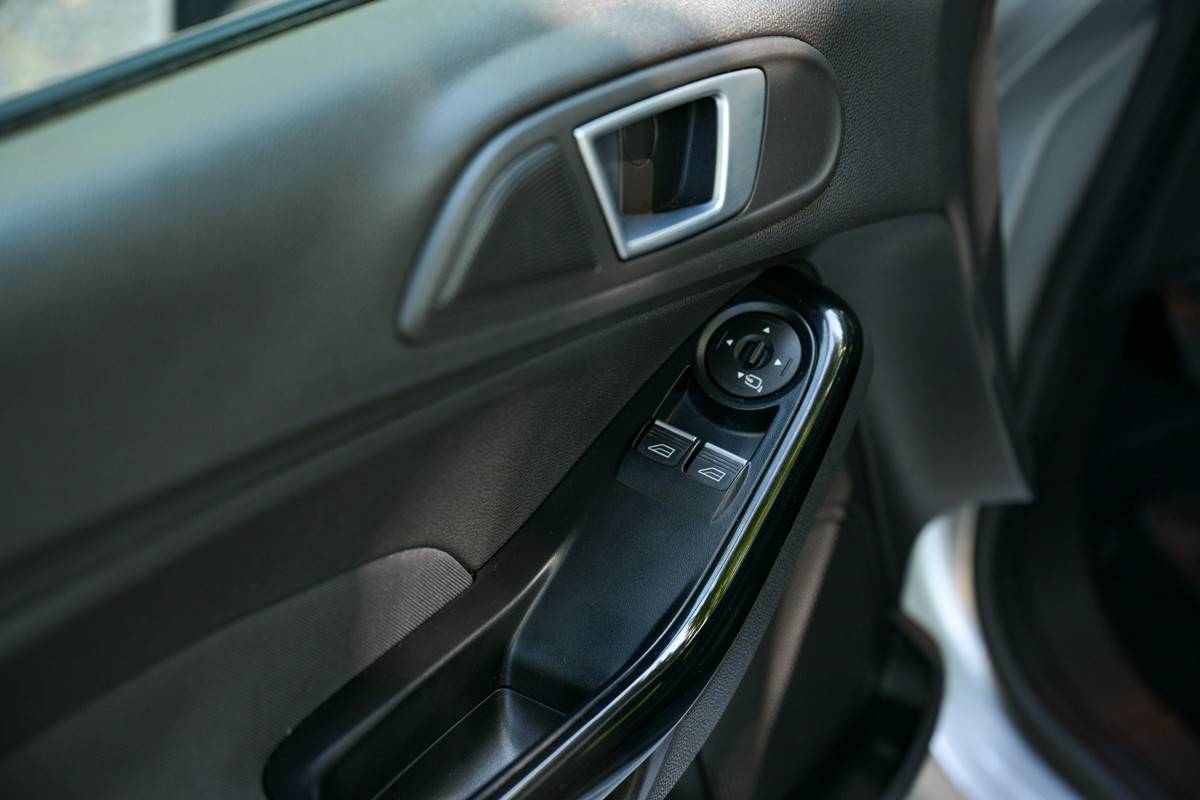 ford-fiesta-2015-gasolina-998cc