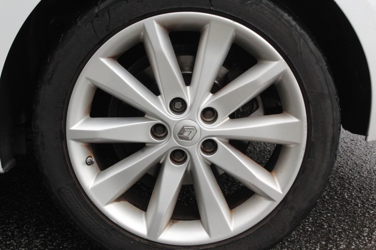renault-laguna-2014-diesel-1995cc