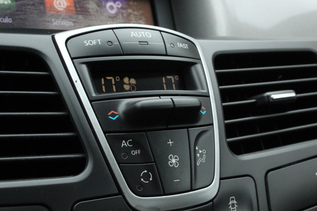 renault-laguna-2014-diesel-1995cc