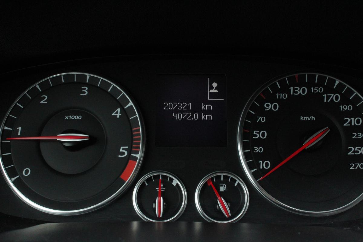 renault-laguna-2014-diesel-1995cc