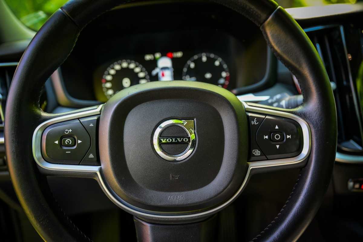 volvo-v60-2018-diesel-1969cc