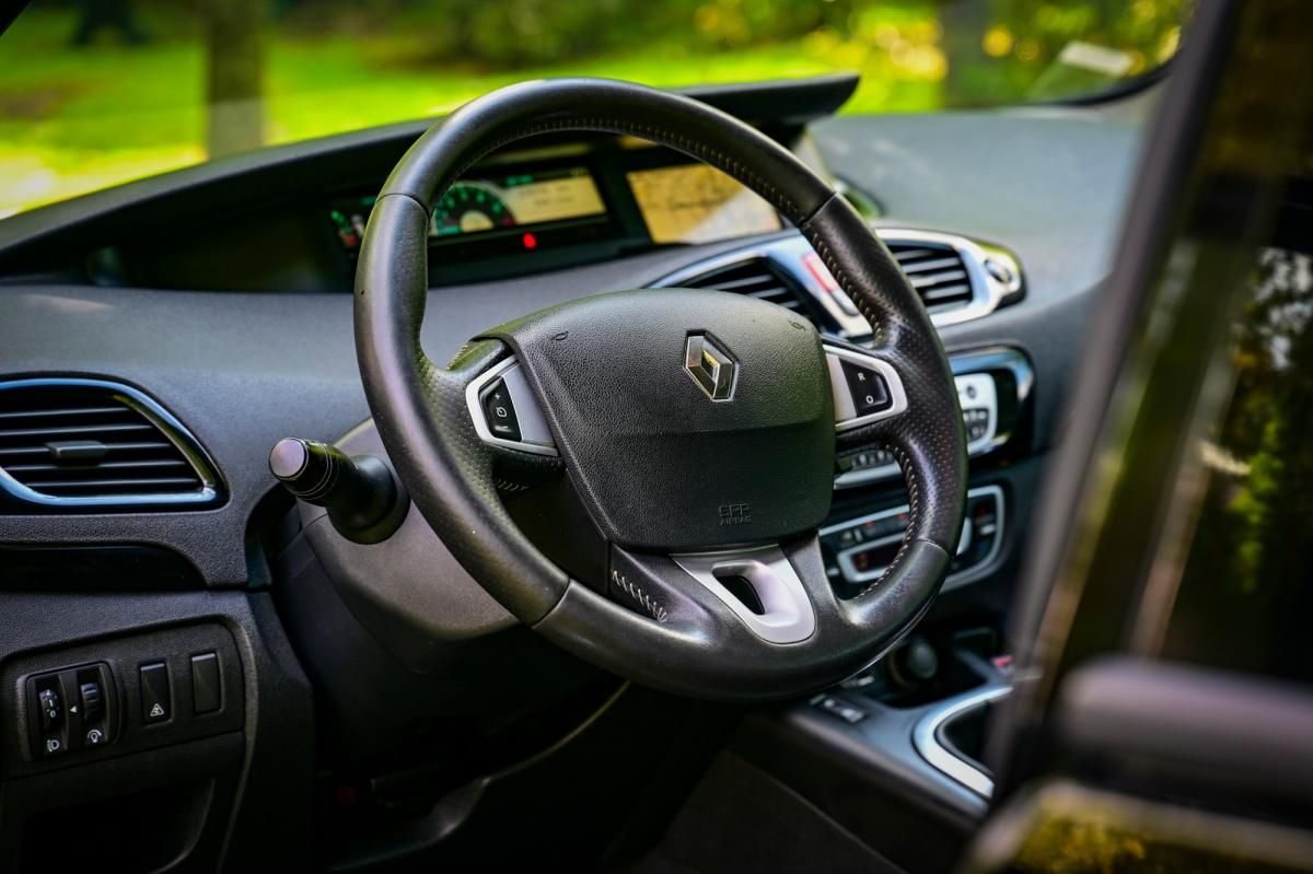 renault-scenic-2011-diesel-1461cc