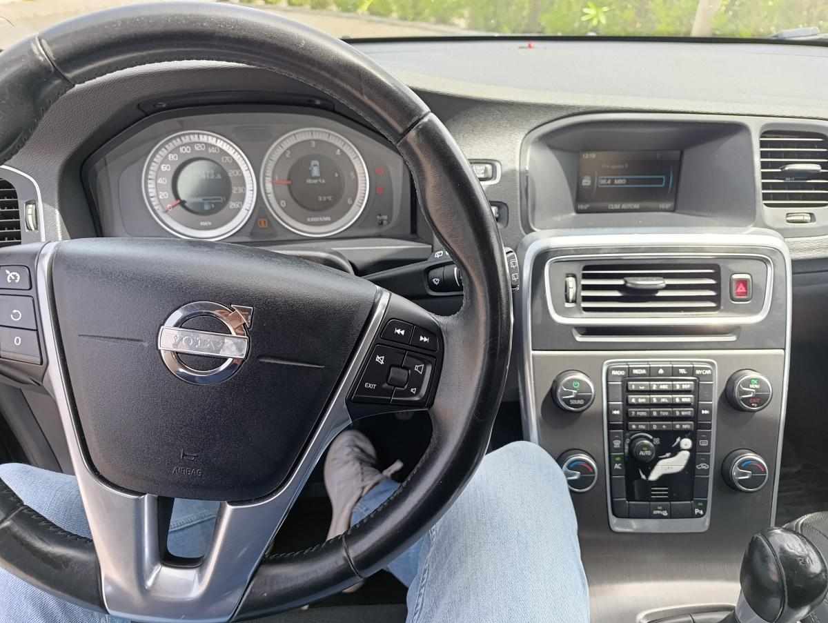 volvo-v60-1-6-d2-2011-diesel-1560cc