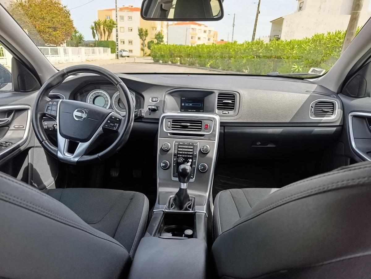 volvo-v60-1-6-d2-2011-diesel-1560cc