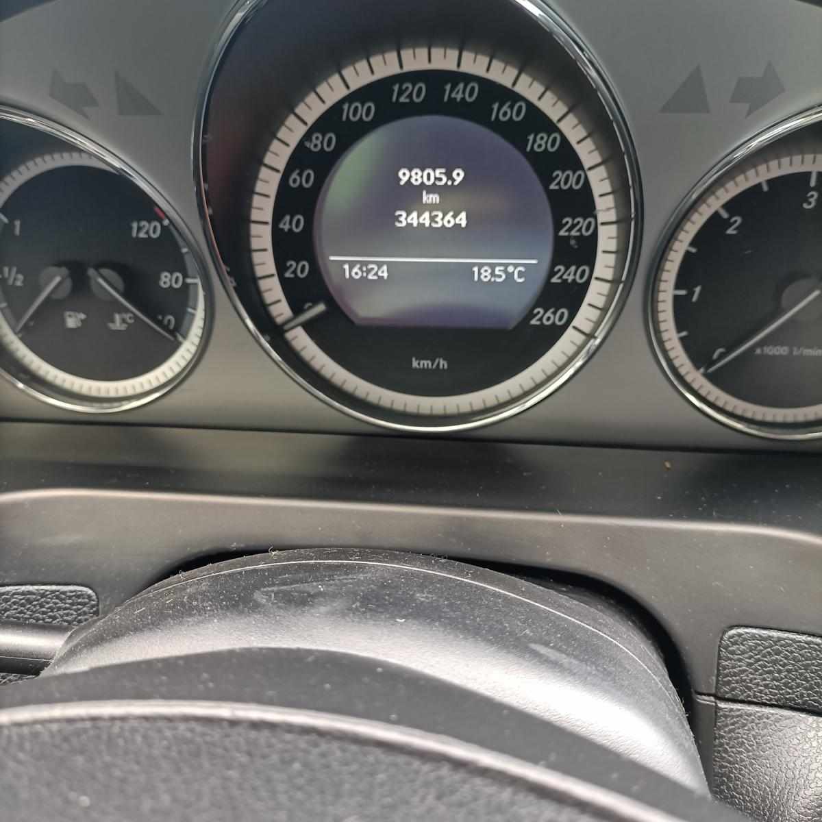 mercedes-benz-classe-c-c-220-cdi-blueefficiency-2010-diesel-2143cc