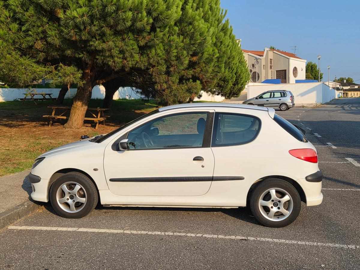 peugeot-206-2-0-hdi-2000-diesel-1997cc