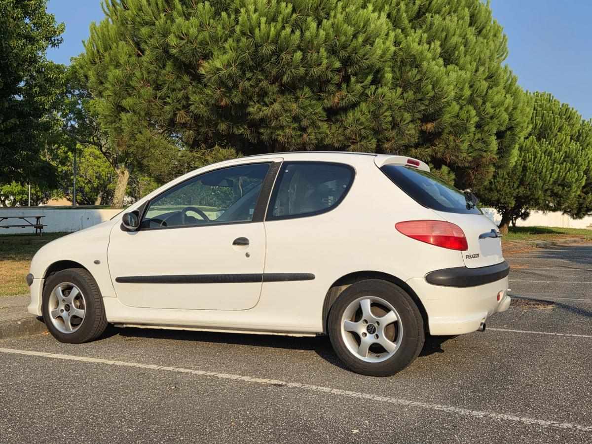 peugeot-206-2-0-hdi-2000-diesel-1997cc