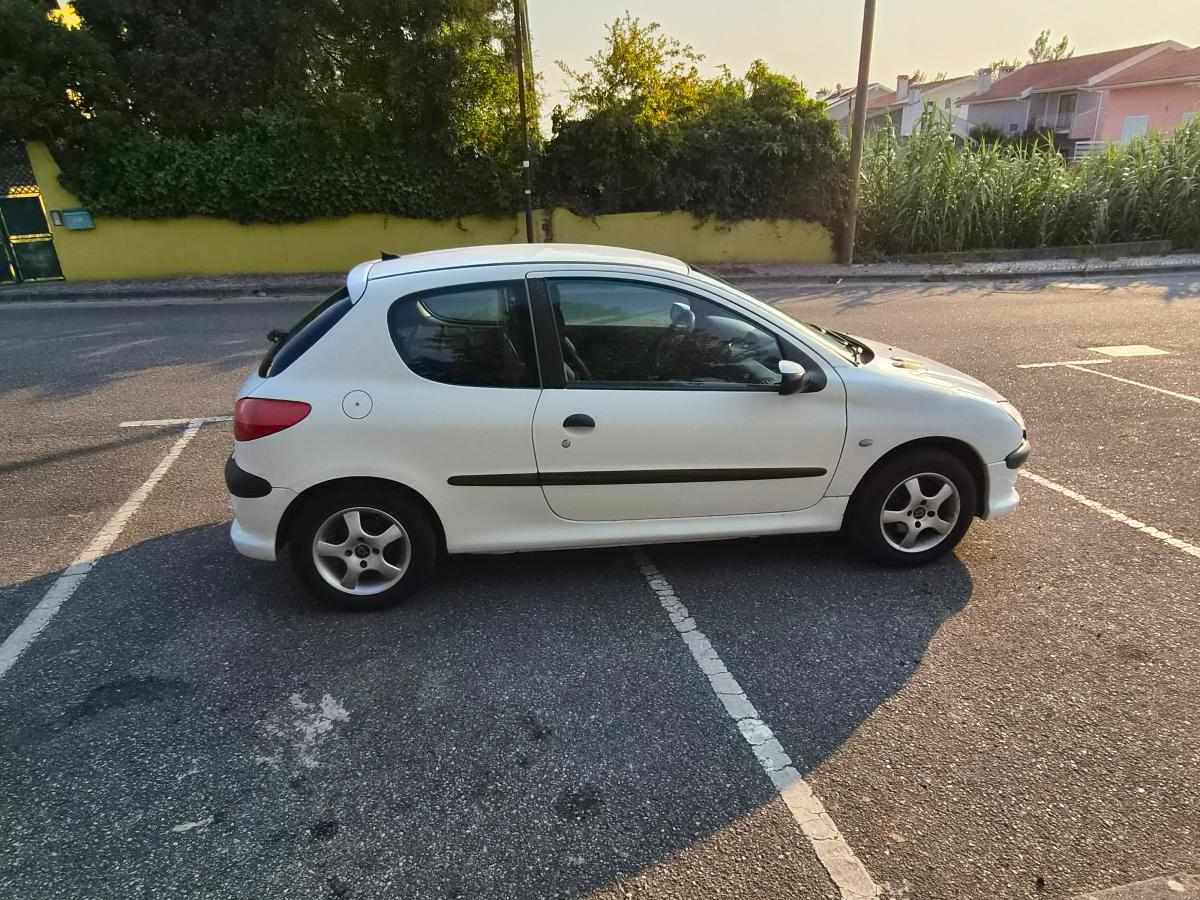 peugeot-206-2-0-hdi-2000-diesel-1997cc
