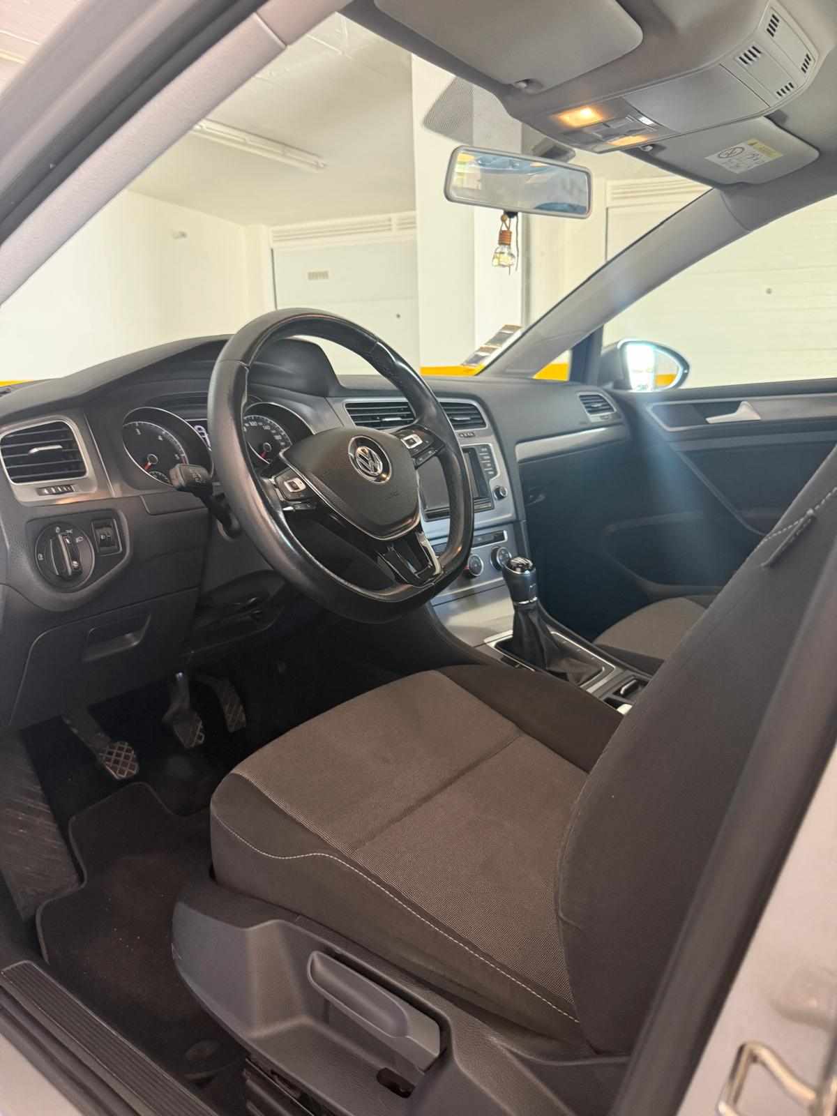 volkswagen-golf-1-6-tdi-2014-diesel-1598cc
