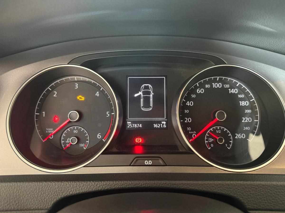 volkswagen-golf-1-6-tdi-2014-diesel-1598cc